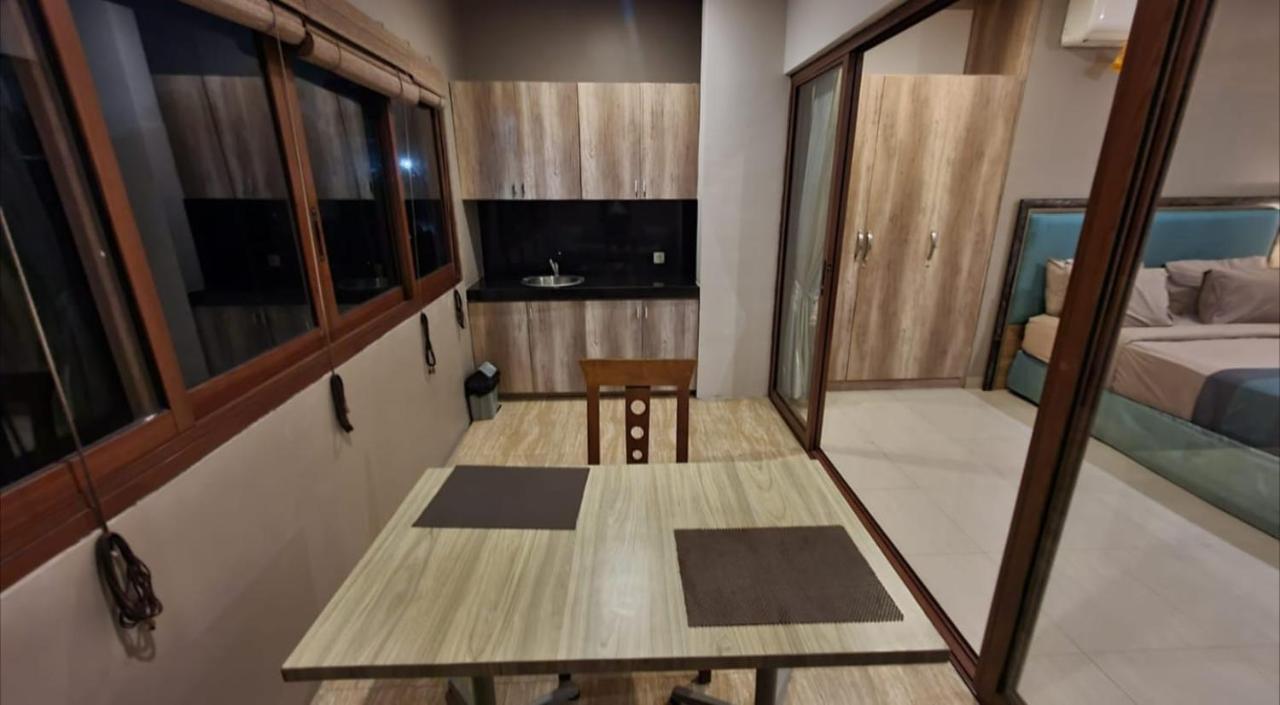 Puri Sabina Bed & Breakfast Джимбаран Экстерьер фото
