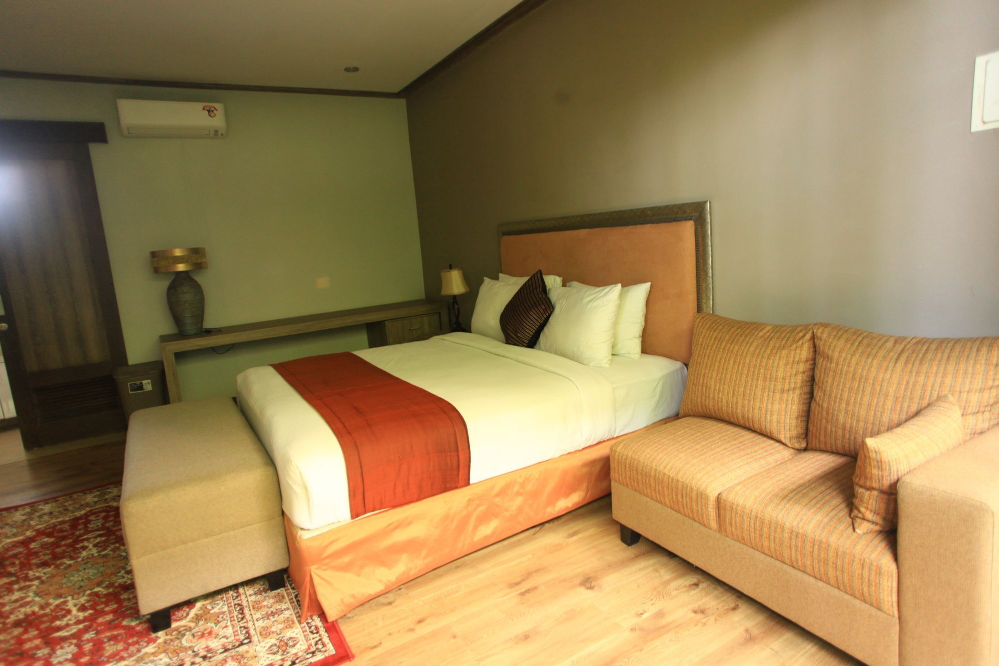 Puri Sabina Bed & Breakfast Джимбаран Экстерьер фото