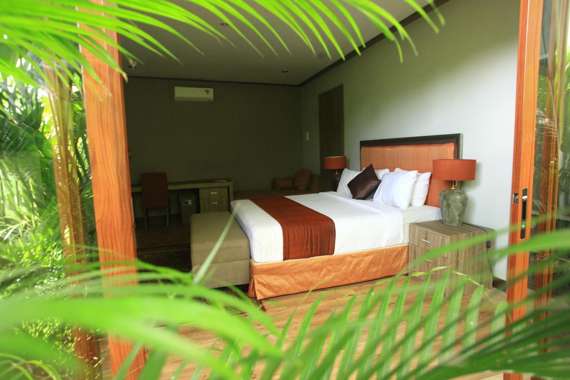 Puri Sabina Bed & Breakfast Джимбаран Экстерьер фото